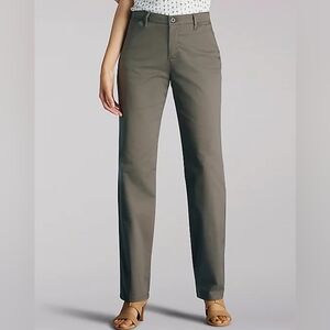 Women’s Relaxed Fit Straight Leg All Day Pant Deep Breen Color SIZE 20 SHORT NWT